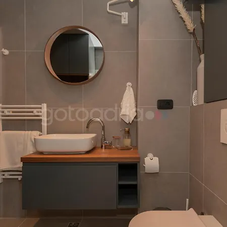 Luxury Designed Apt Osejava - Free Beach Parking & Garage Makarska