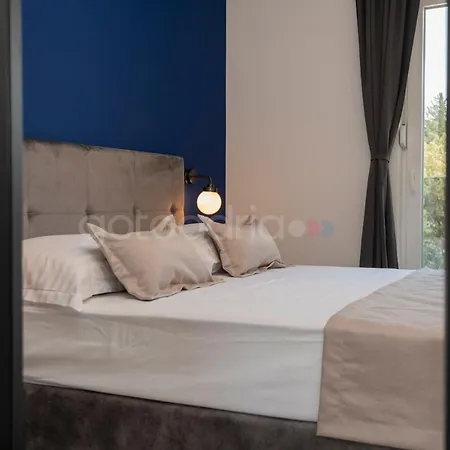 Luxury Designed Apt Osejava - Free Beach Parking & Garage Makarska