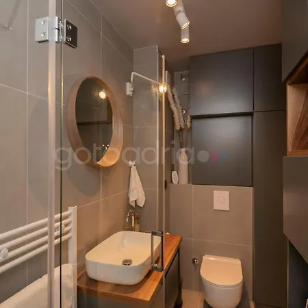 Apartment Luxury Designed Apt Osejava - Free Beach Parking & Garage